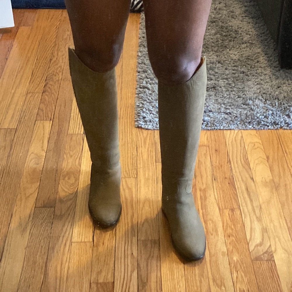 Chanel boots - Picture 9 of 13